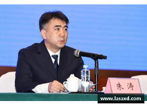脊柱健康的重要性：李明主任的专业之路